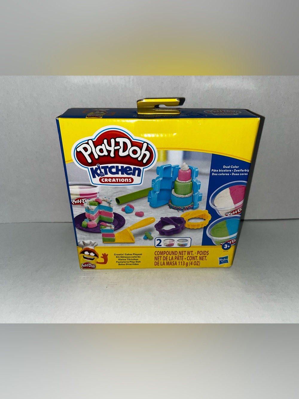 Play-Doh Kitchen Creations Craftin Cakes Playset - NEW